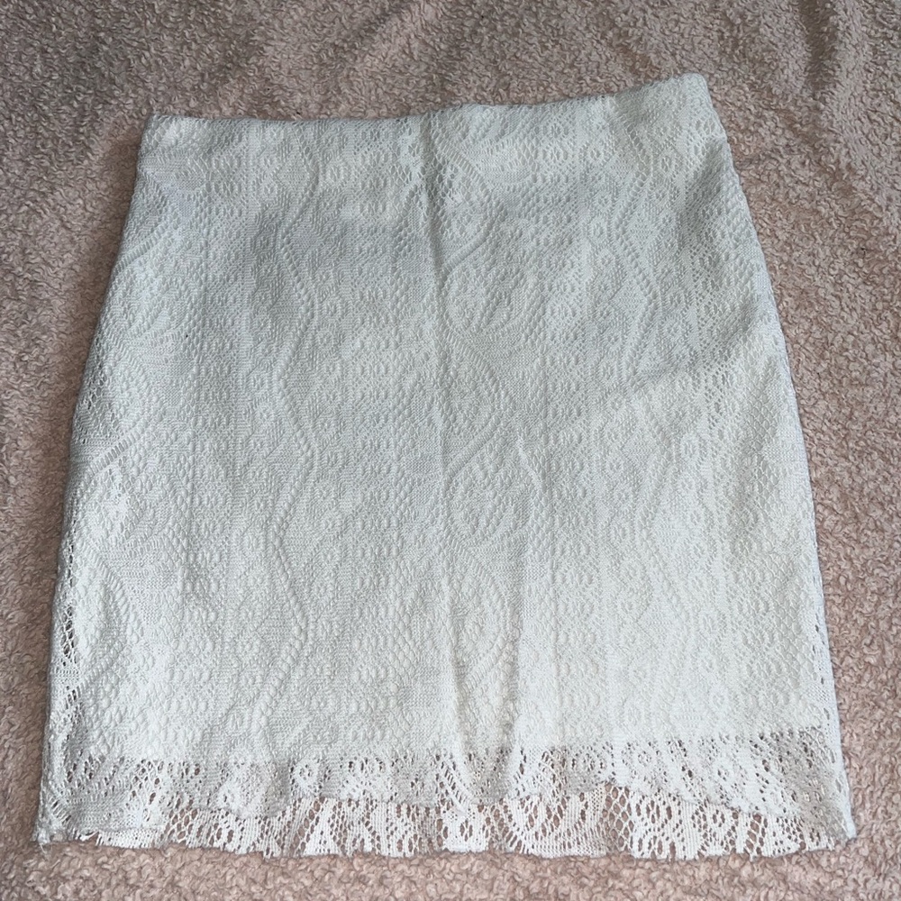 Elegant White Lace Skirt